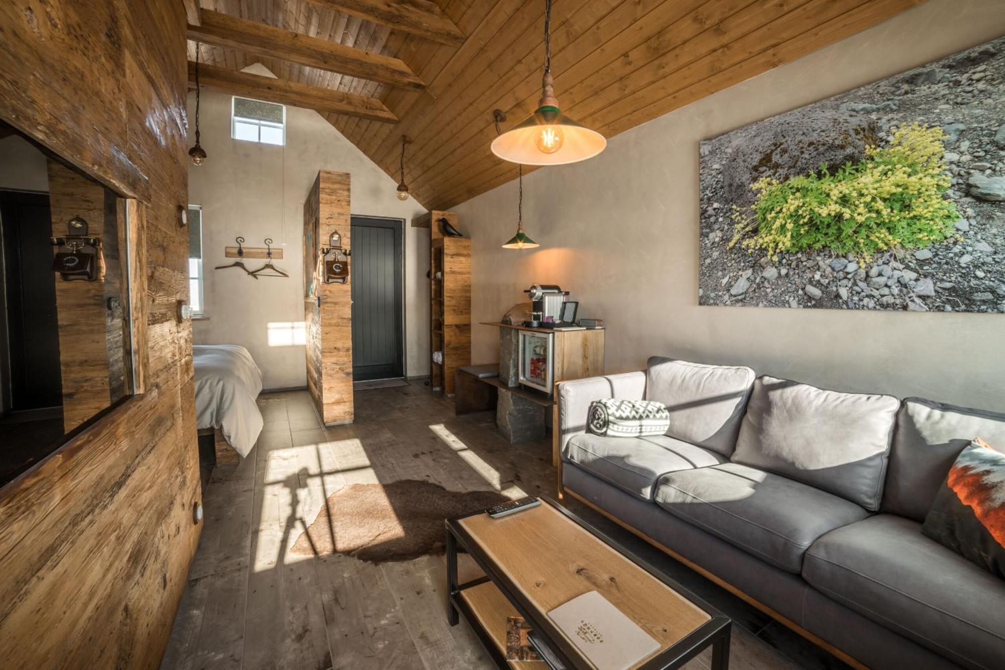 Torfhus Retreat Hotel Selfoss Room photo